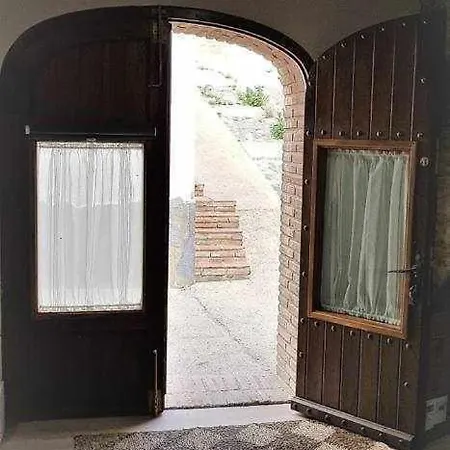 Country house Ca Laixut Gratallops